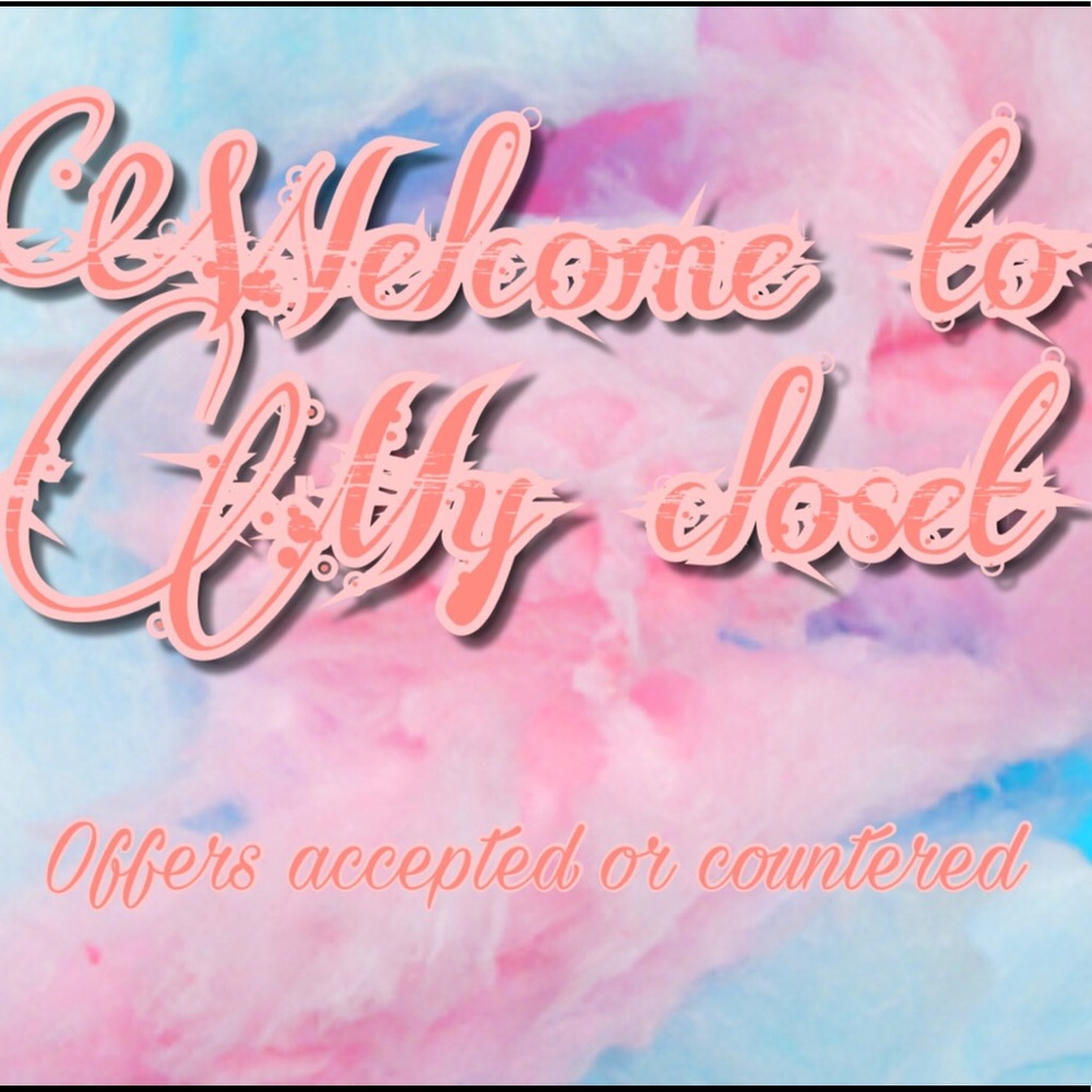 Welcome to my closet 💕